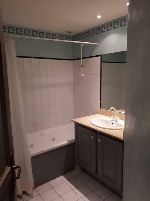 Appartement 7 Château des Gipières Montbrun-les-Bains Esterno foto